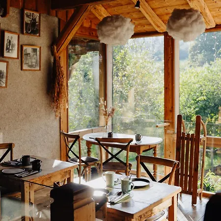 Le Moulin De Lere Restaurant Frederic Molina 1 Etoile 3* Vailly